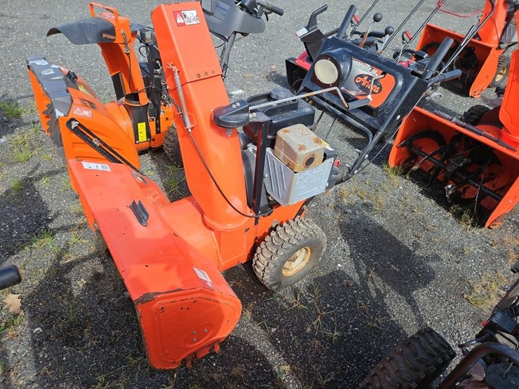 ariens-deluxe-30-snow-blower-image-1
