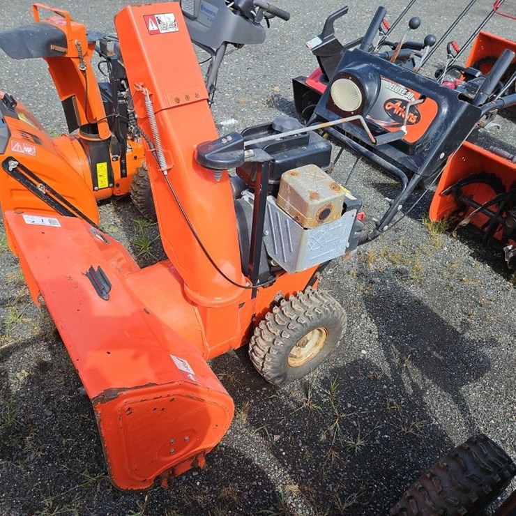 ARIENS DELUXE 30 SNOW BLOWER