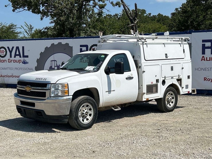 2012-chevrolet-silverado-2500hd-image-1