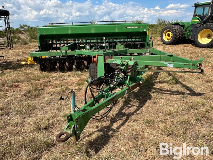 john-deere-750-image-2