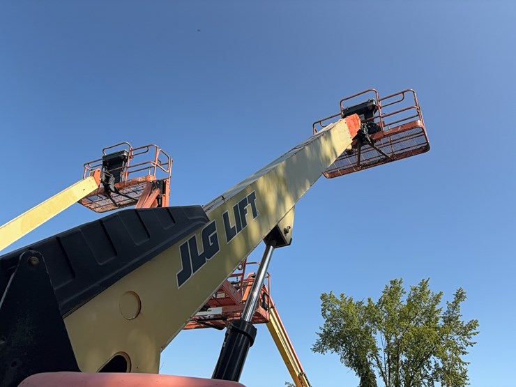 2016-jlg-600s-image-12