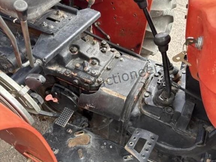massey-ferguson-263-image-32