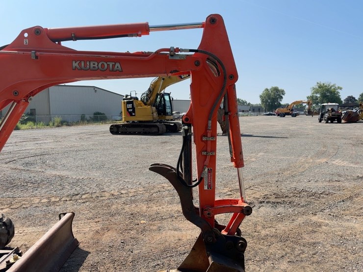 2011-kubota-u35-image-10