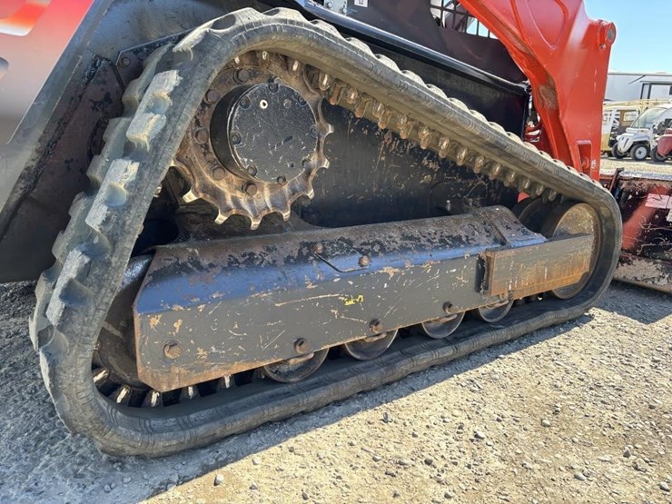 2019-kubota-svl75-2-image-16