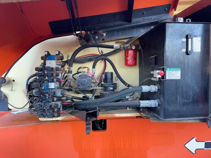 2013-jlg-800aj-image-14