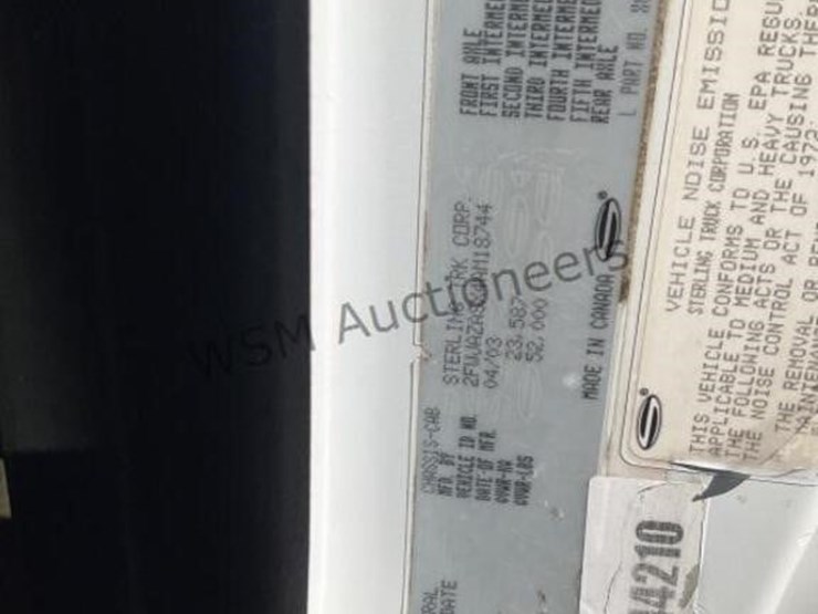 2004-sterling-l9500-image-24
