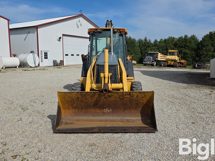 2004-deere-310sg-image-2