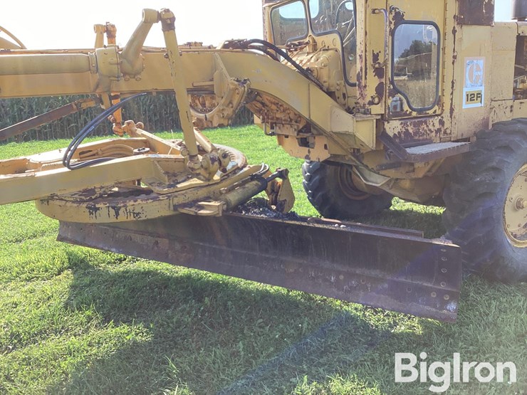 1973-caterpillar-12f-image-12
