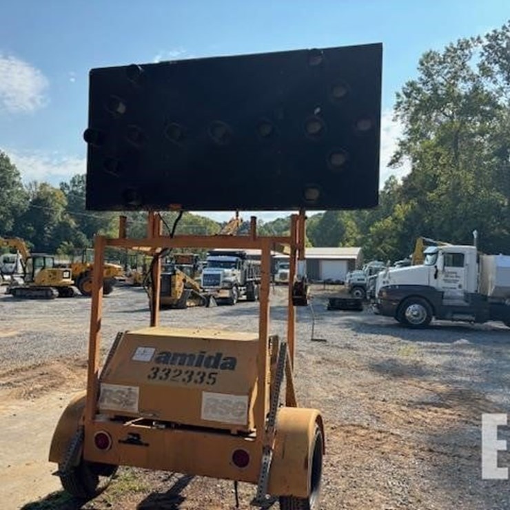 TEREX AMIDA ARROW BOARD