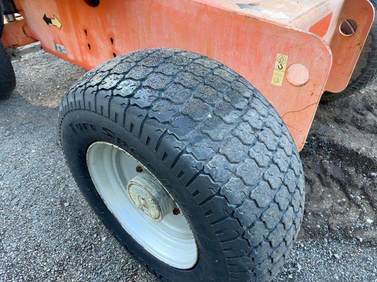 2015-jlg-600s-image-10