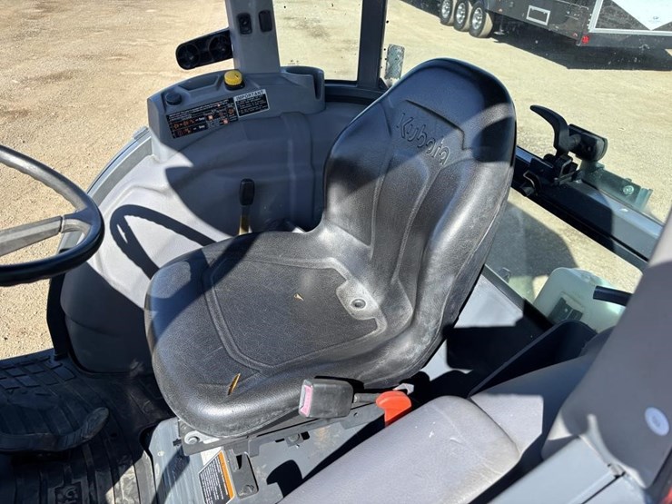 2019-kubota-mx5400-image-16