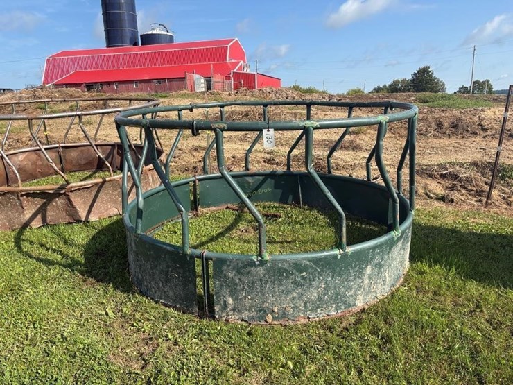 round-bale-feeder-image-1