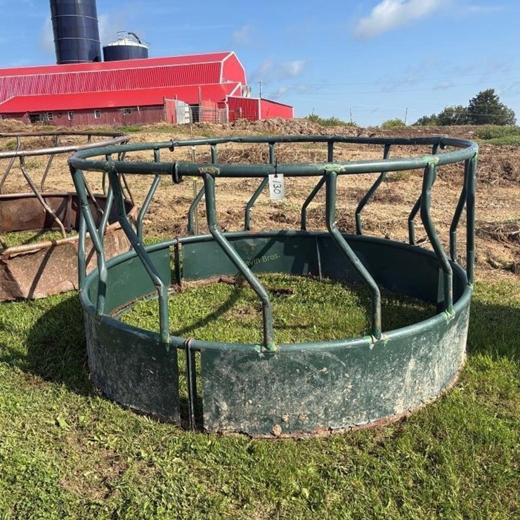 Round Bale Feeder