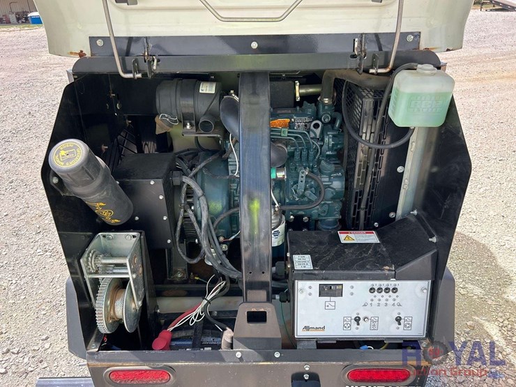 2019-allmand-bros-night-lite-v-series-image-7