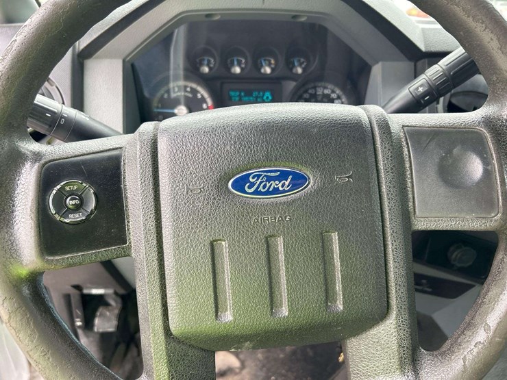 2015-ford-f350-image-15