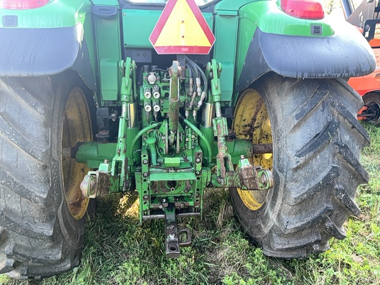 john-deere-7220-image-9