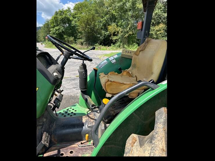 john-deere-5205-image-5