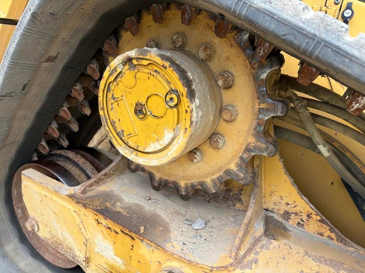 2020-caterpillar-299d3-image-10