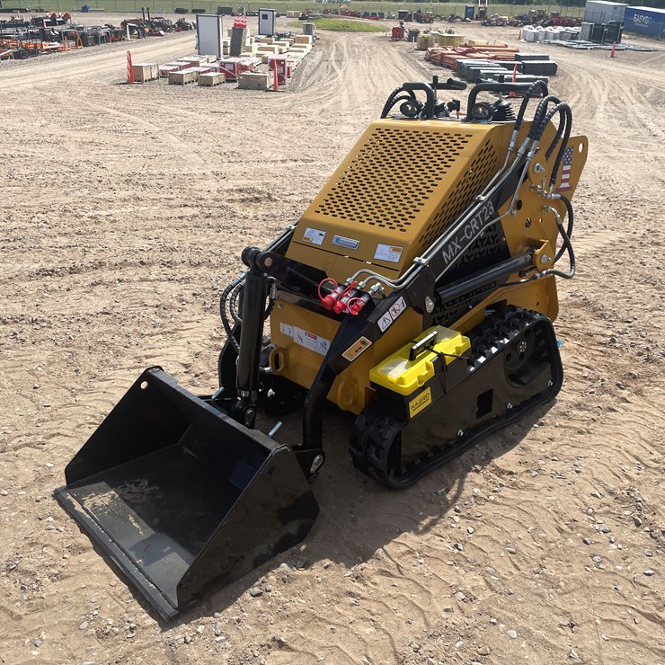 #9463 • Unused 2025 AGT Compact Track Loader