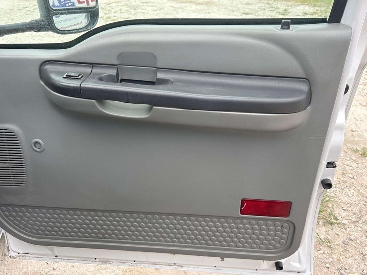 2006-ford-f350-image-30