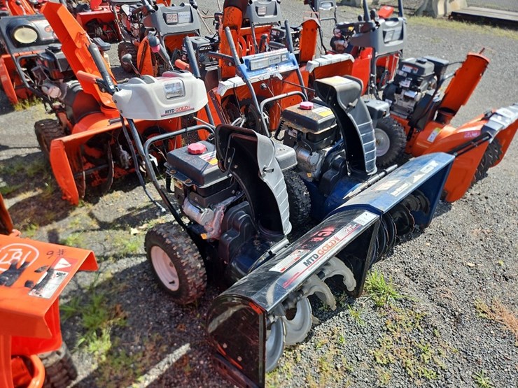 (2)-mtd-snow-blowers-image-2