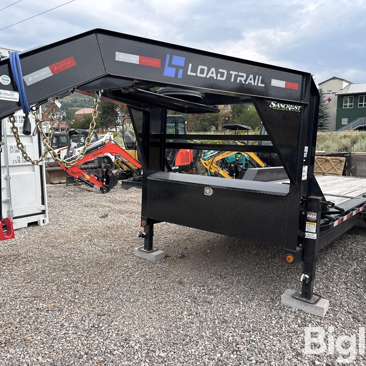 2025 Load Trail 24' Tri/A Gooseneck Tilt Deck Flatbed Trailer