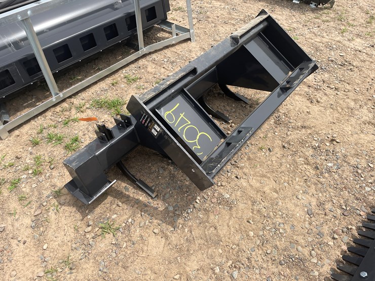 #3049-•-unused-2025-wolverine-skid-steer-ripper-attachment-image-4