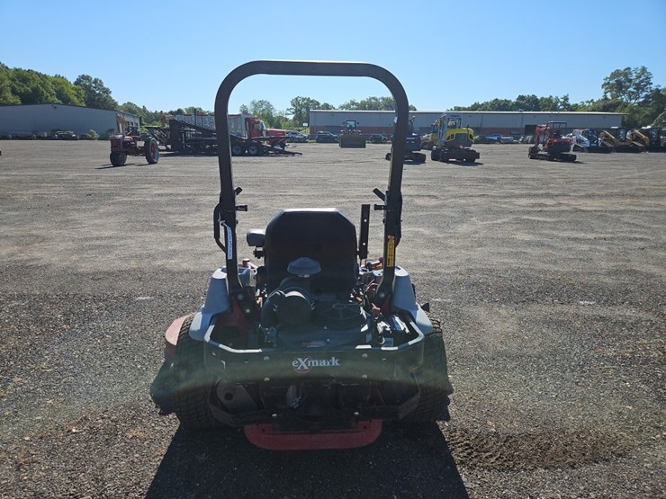 exmark-lazer-z-zero-turn-mower-image-6