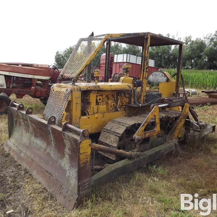 CATERPILLAR D4