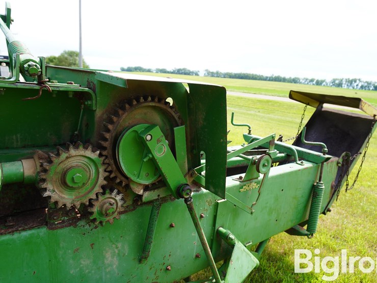 john-deere-336-image-18