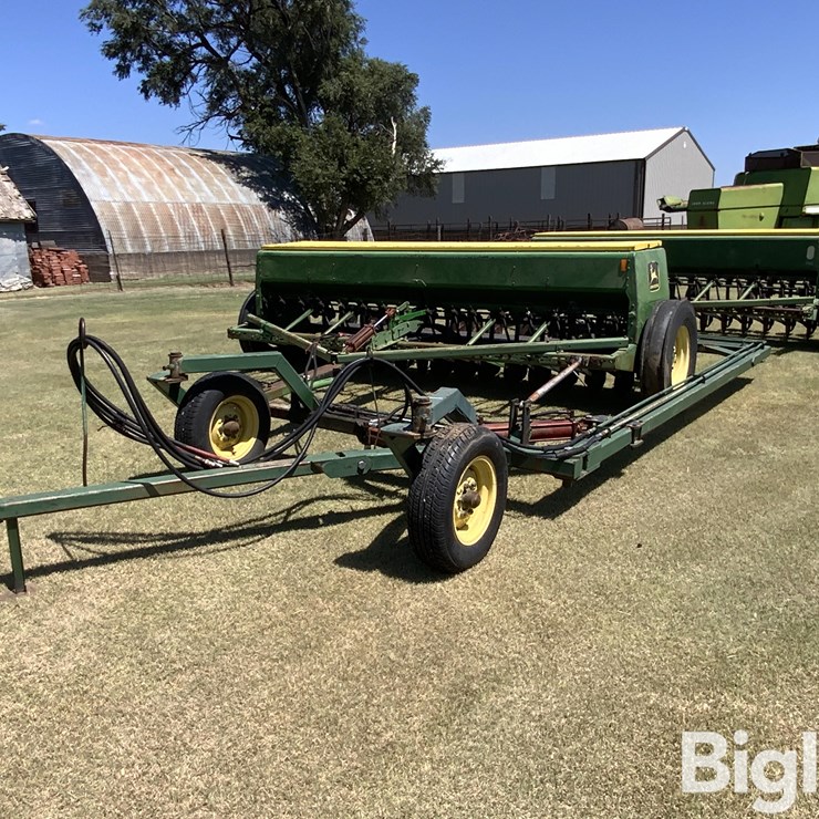 JOHN DEERE 8300