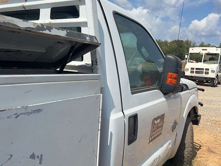 ford-f250-xl-image-19