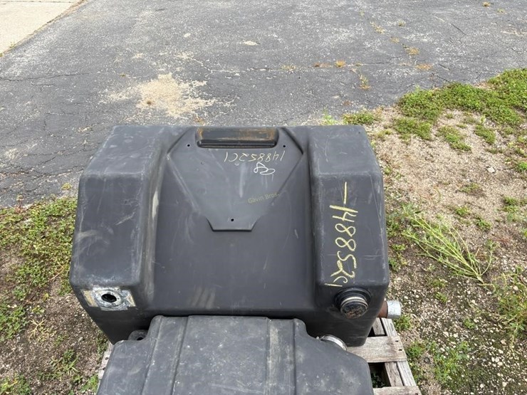 86-series-fuel-tanks-image-3