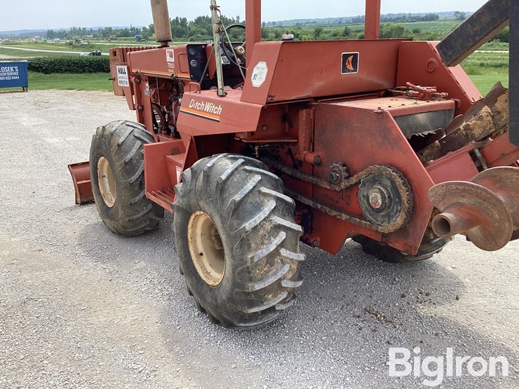ditch-witch-7510-image-17