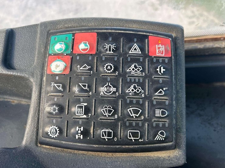 2014-deere-644k-image-19