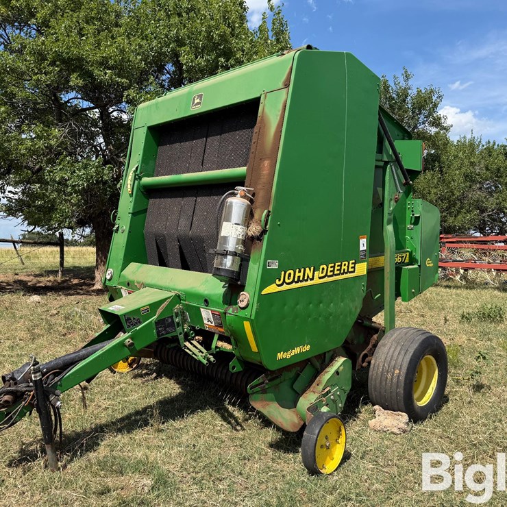 JOHN DEERE 567