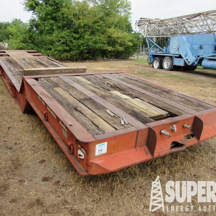 (x) 1978 AZTEC FCB 40'OAL 40-Ton T/A Neck Oilfiel