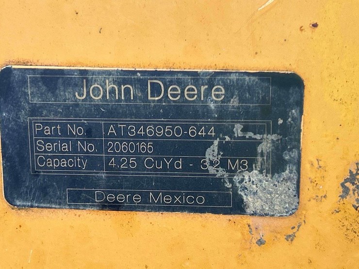 2014-deere-644k-image-14