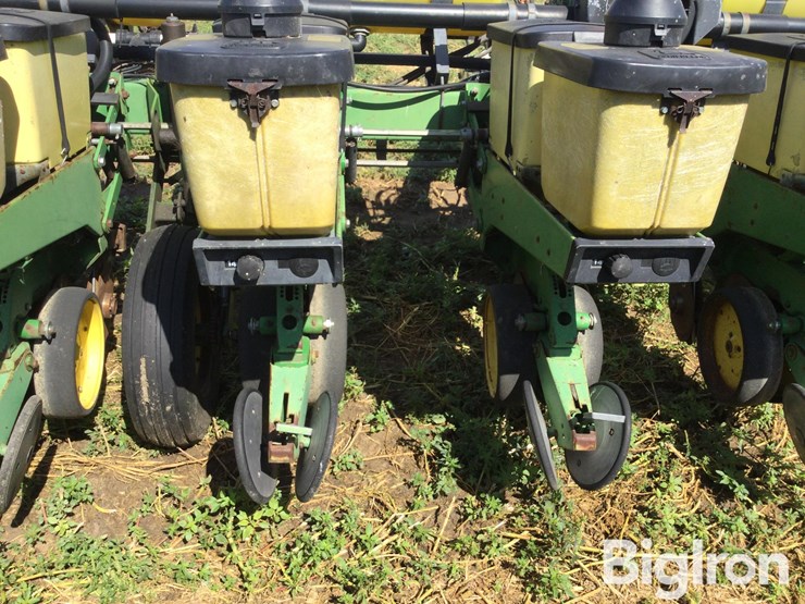 john-deere-7200-image-12