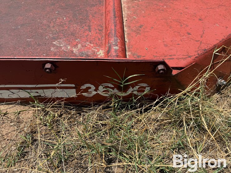 hesston-3600-image-13