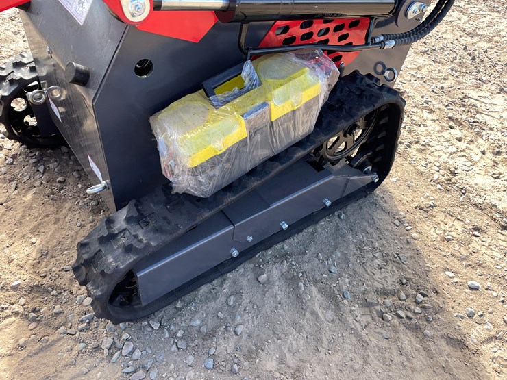 #9470-•-unused-2025-agt-skid-steer-loader-image-8