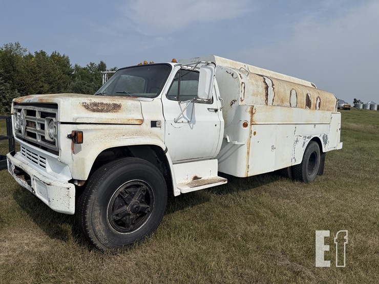 1981-gmc-7000-image-1