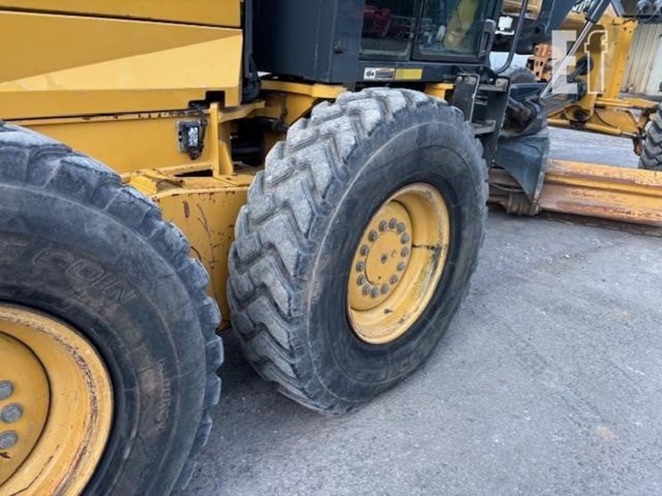 2009-deere-670g-image-7