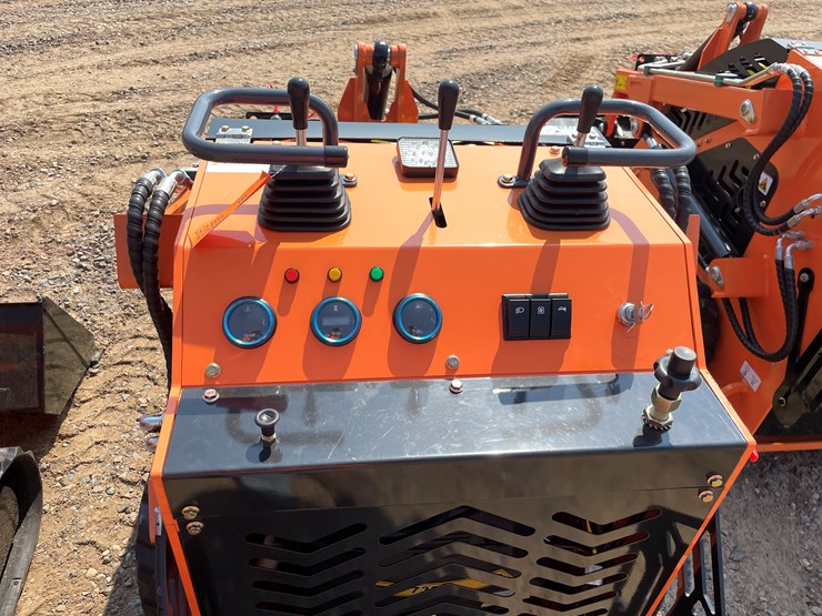 #9289-•-unused-2025-landhero-mini-skid-steer-loader-image-10
