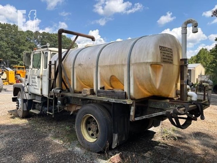 1997-mack-midliner-cs300-image-6