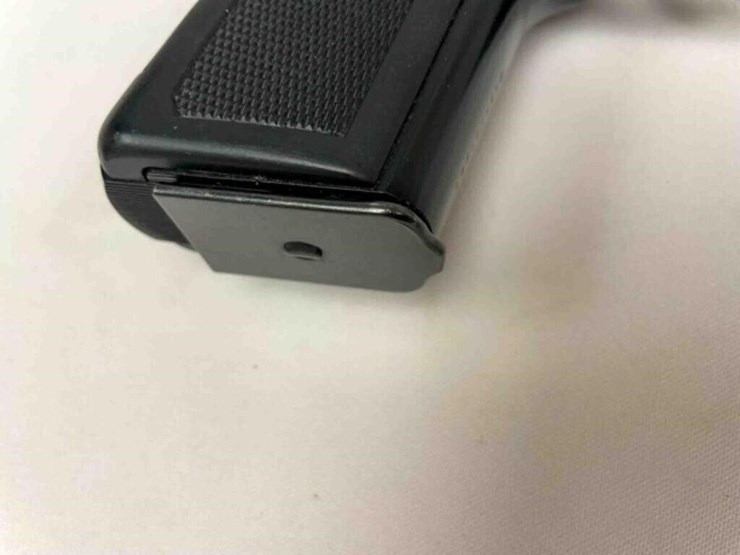 browning-hi-power-9mm-pistol-image-11