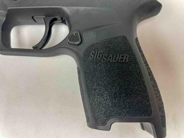 sig-sauer-9mm-pistol-image-6
