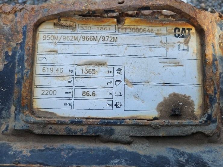 caterpillar-72"-wheel-loader-forks-image-6