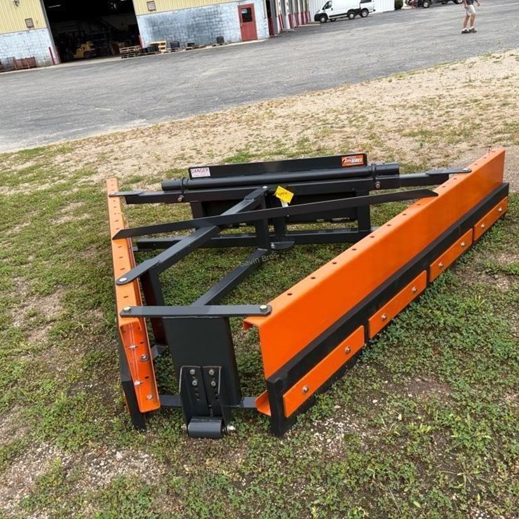 Skidsteer Metz Pro Series Feed Pusher