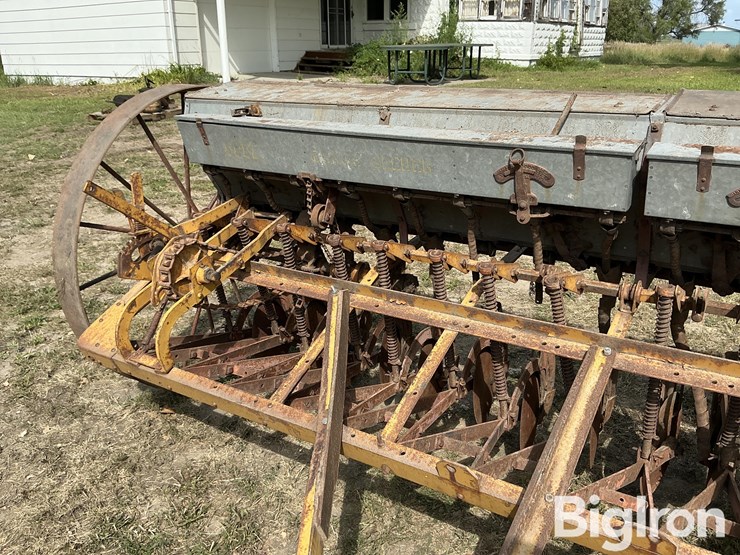 minneapolis-moline-p3-7-image-11